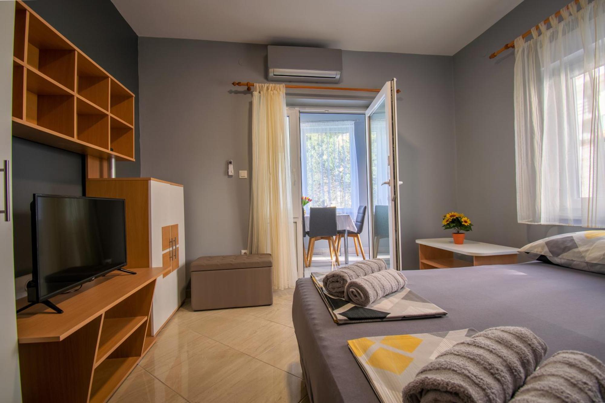 Apartments Hudovernik Baška Voda Екстериор снимка