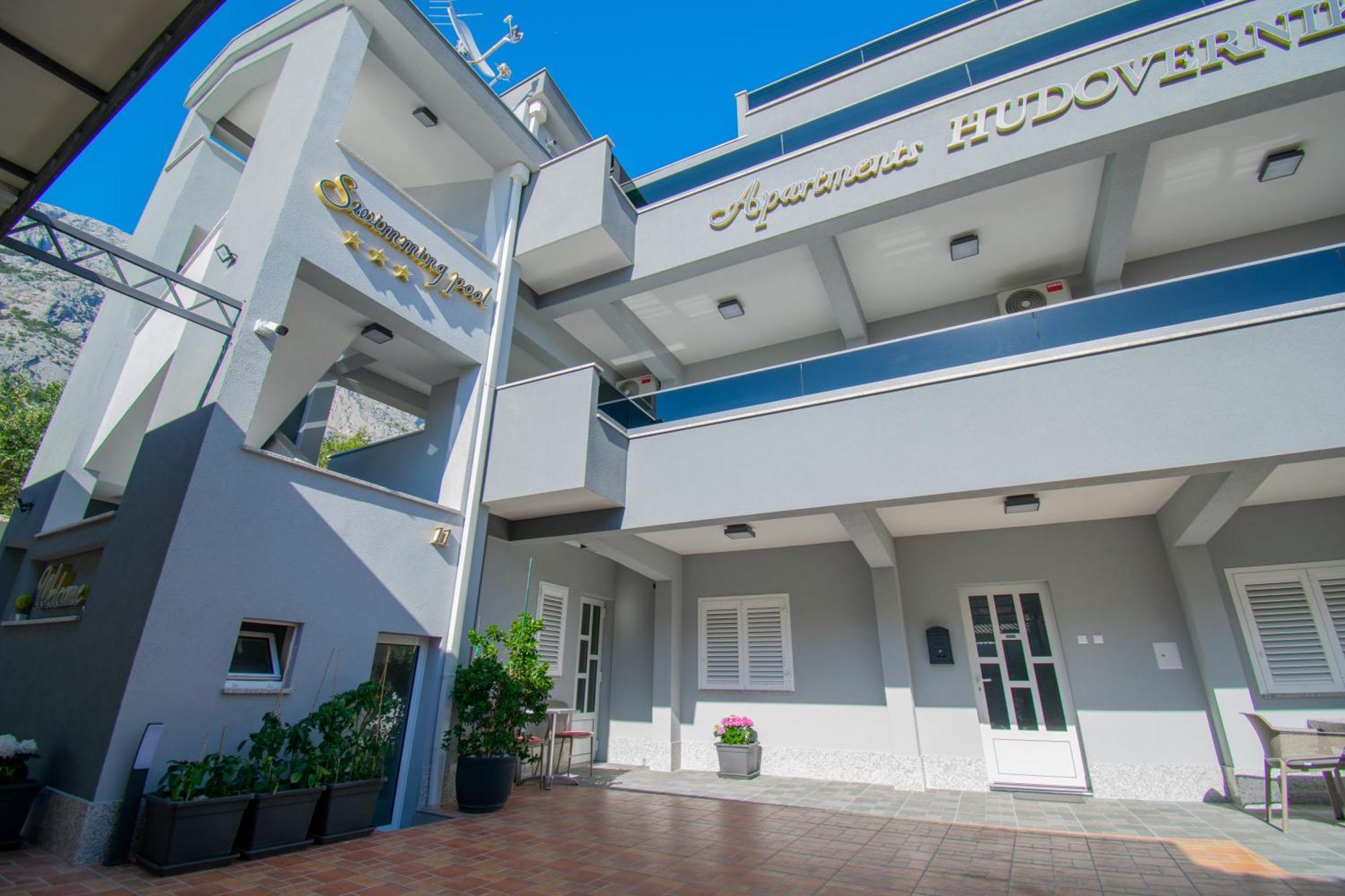 Apartments Hudovernik Baška Voda Екстериор снимка