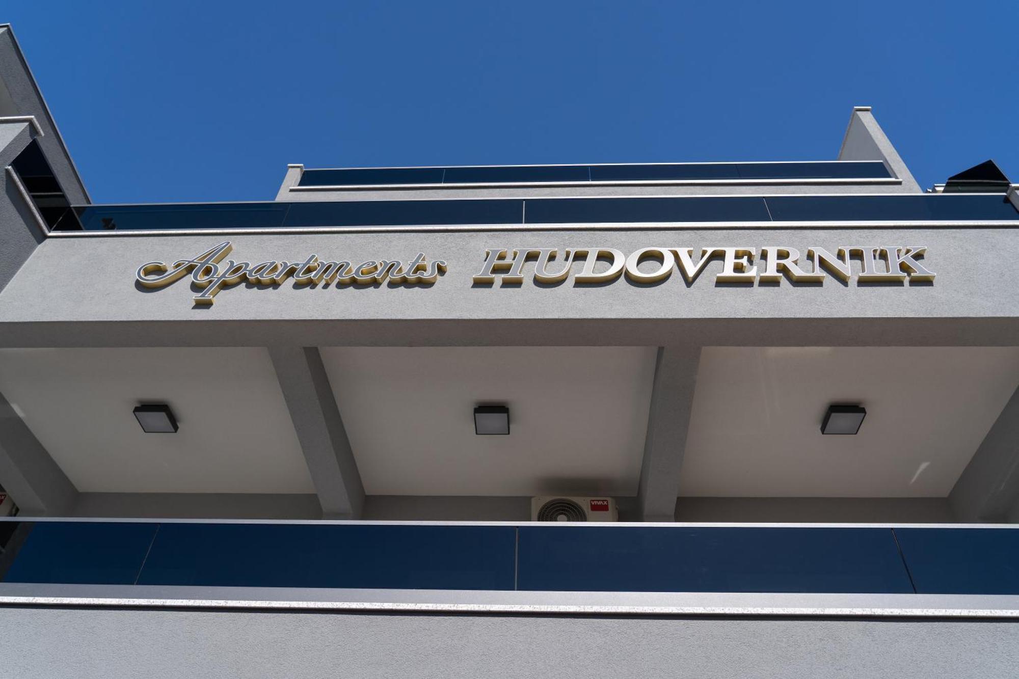 Apartments Hudovernik Baška Voda Екстериор снимка