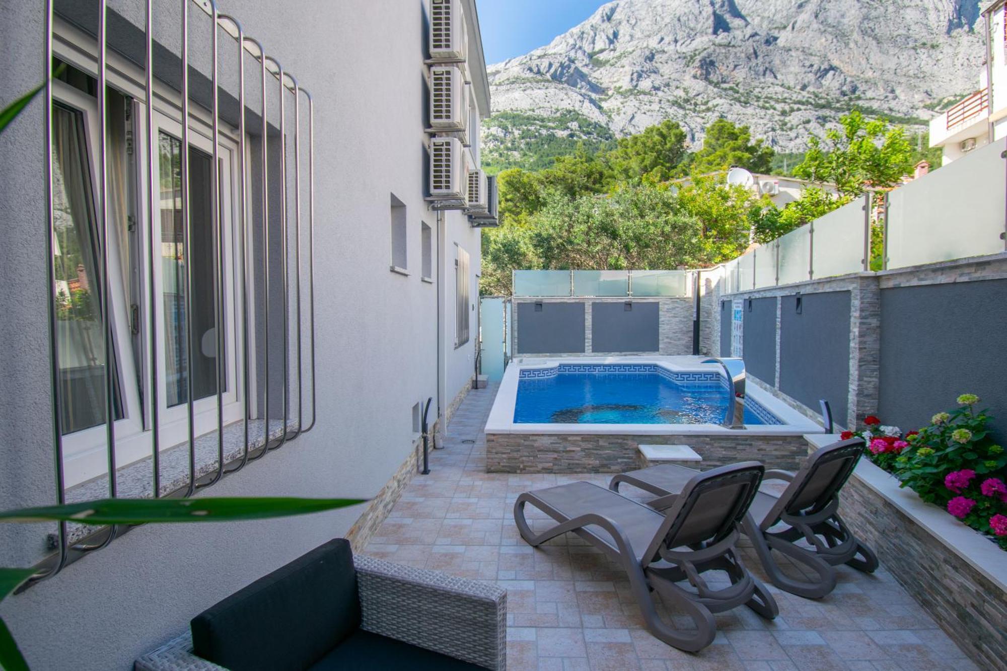 Apartments Hudovernik Baška Voda Екстериор снимка
