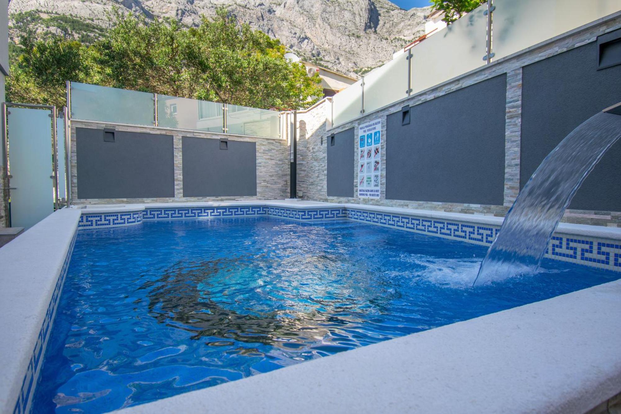 Apartments Hudovernik Baška Voda Екстериор снимка