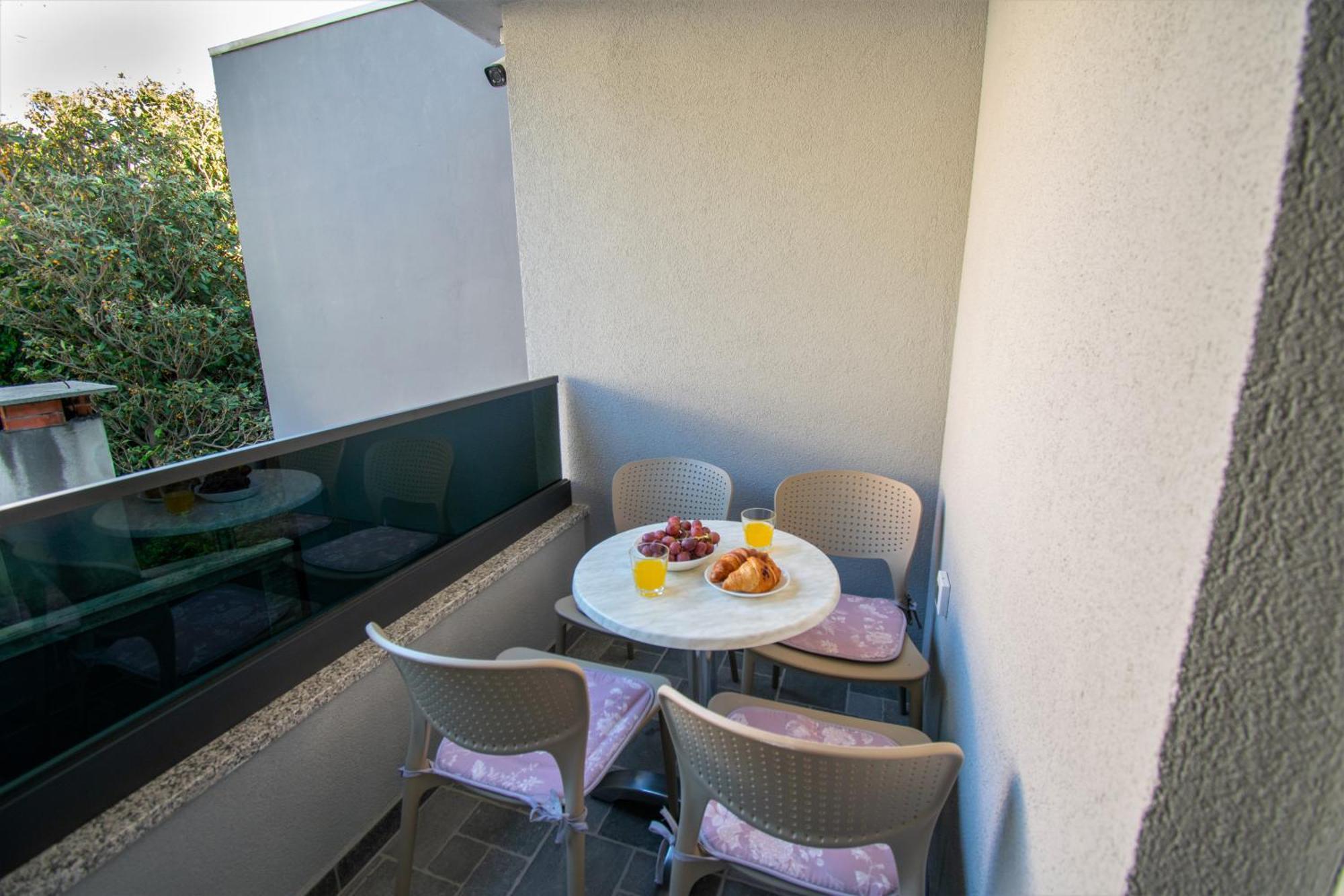 Apartments Hudovernik Baška Voda Екстериор снимка