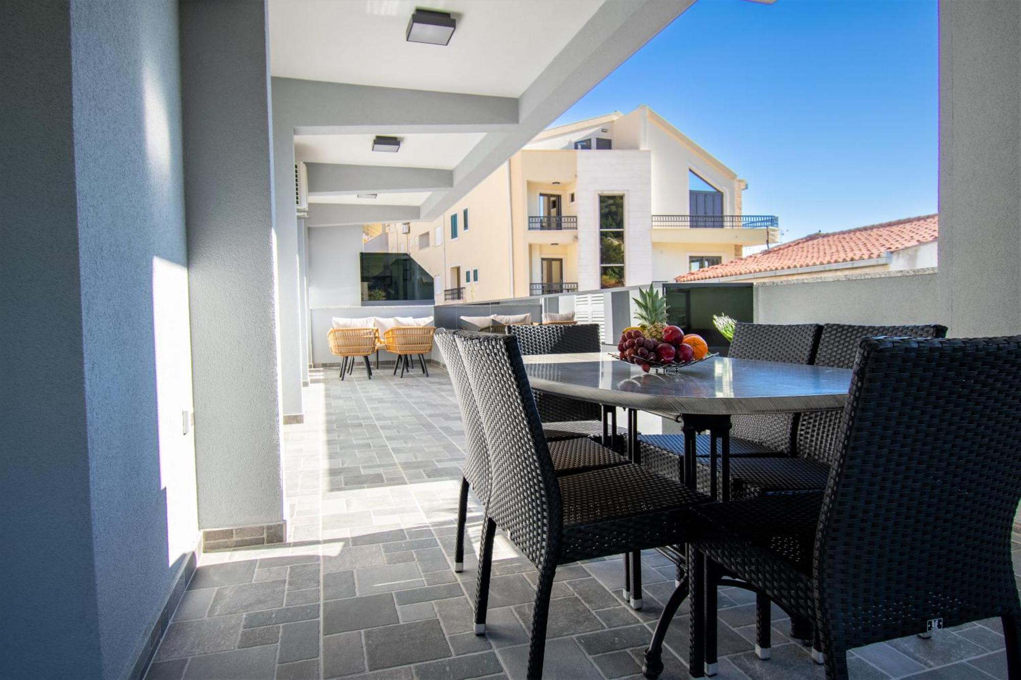 Apartments Hudovernik Baška Voda Екстериор снимка