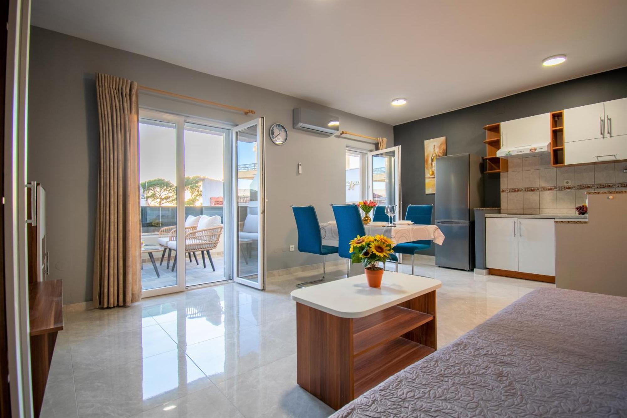Apartments Hudovernik Baška Voda Екстериор снимка